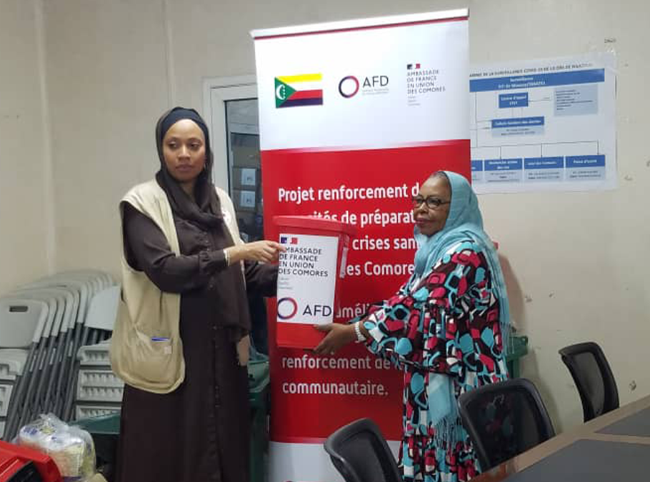 COVID-19: Donation of health protection equipment to the Comorian authorities